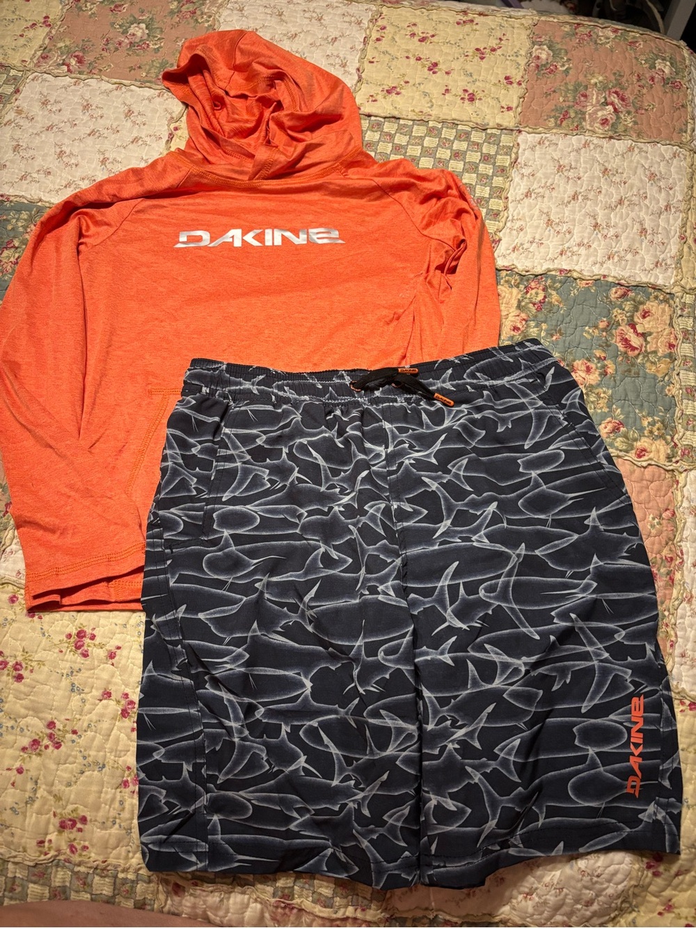 Dakine Boys Orange Hooded Sun Shirt & Black Shark-Print Swim Trunks Set Medium